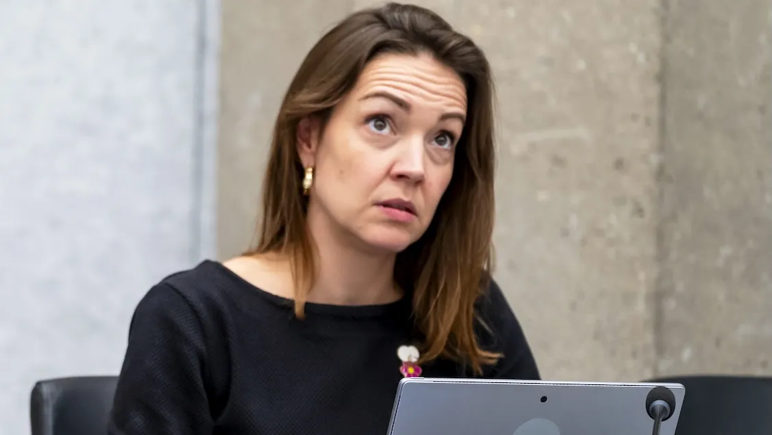 Zorg dat de afschuwelijke motie van Bente Becker alsnog ingetrokken wordt -  Joop - BNNVARA