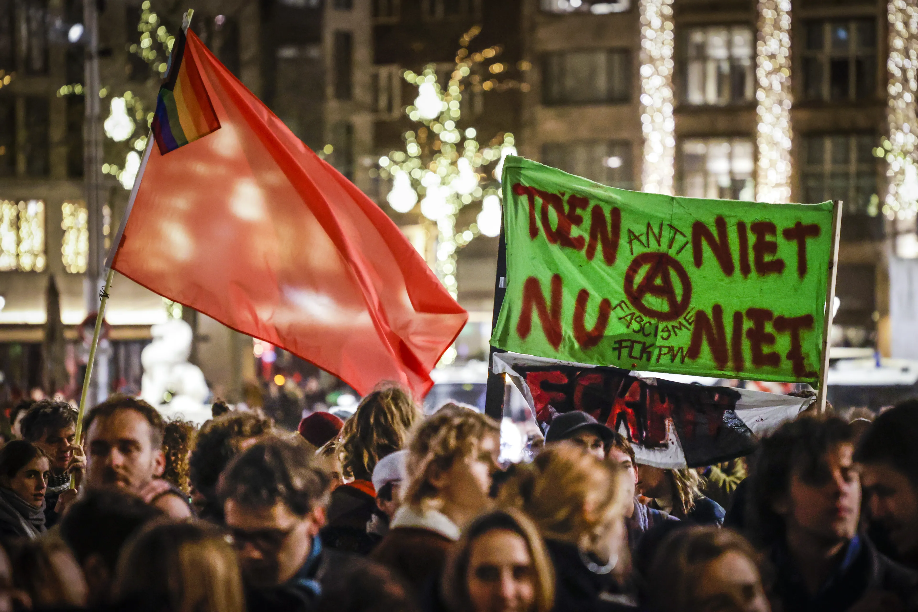 Het is goed dat er nu voor de liberale normen en waarden van de  Nederlanders wordt gedemonstreerd - Joop - BNNVARA