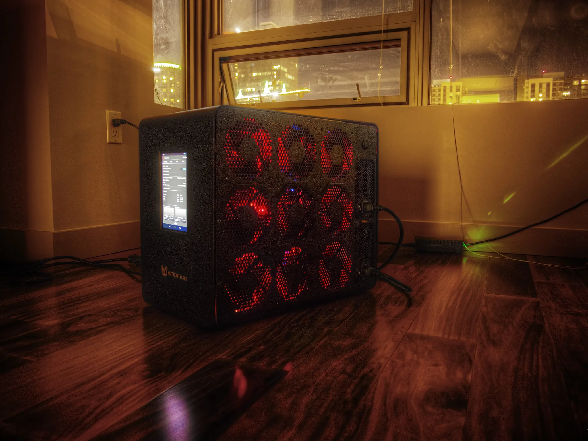 Buurman wil rijk worden met bitcoins, hele straat moet bloeden - Joop -  BNNVARA