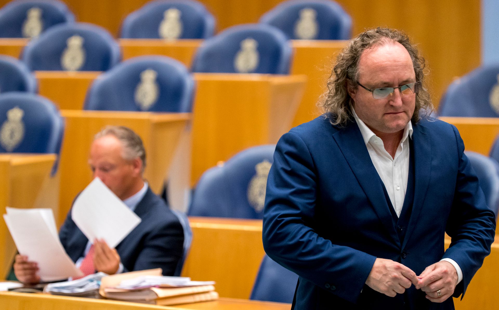 PVV-Kamerlid Graus dwong eigen vrouw tot seks met anderen - Joop