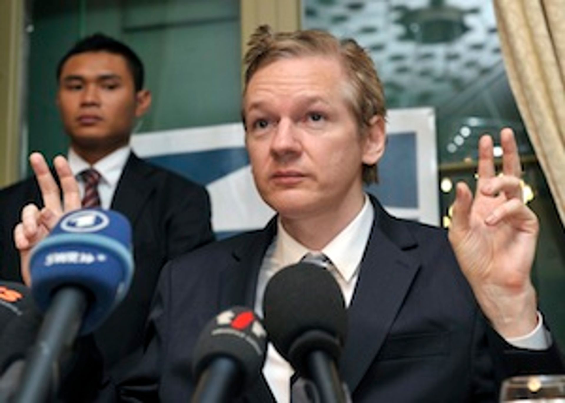PETITIE Rutte, Red Wikileaks! - Joop foto