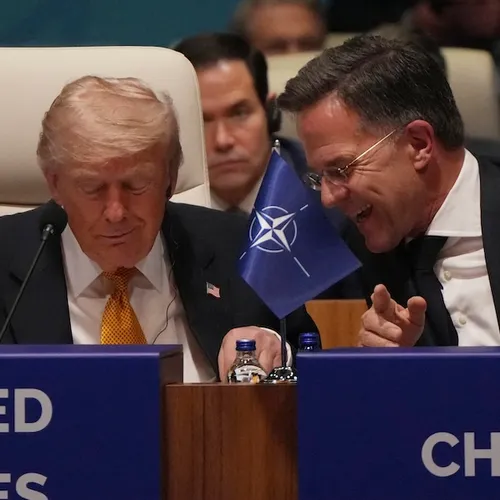 Het idee van 5000 dollar voor elke kiezer heeft Trump vast van Rutte
