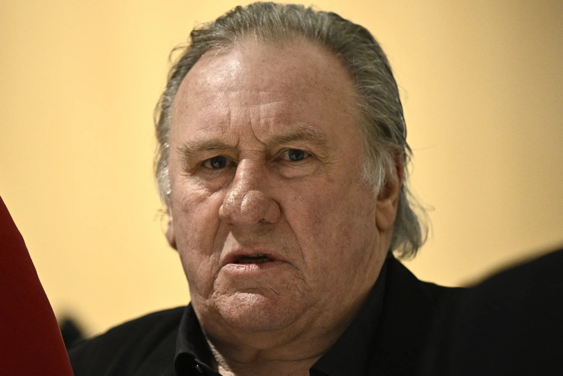 Afbeelding van Gérard Depardieu schuldig bevonden aan aanranding