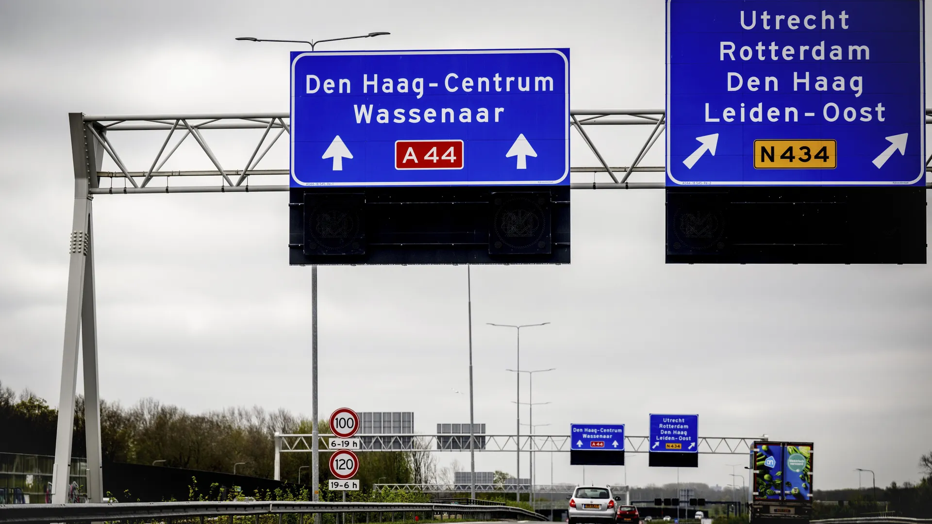 a44