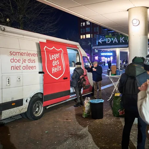 Wilders' wetgeving maakt behulpzame burgers tot criminelen