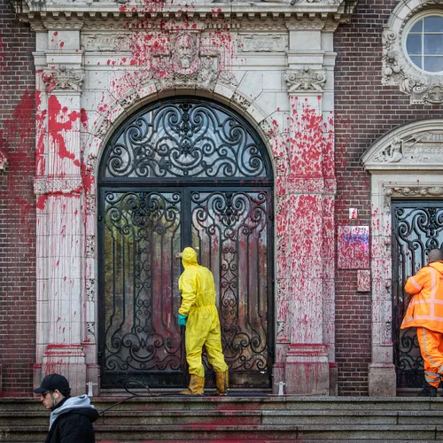 Directeur KIT stapt op na rel over Israël-feest