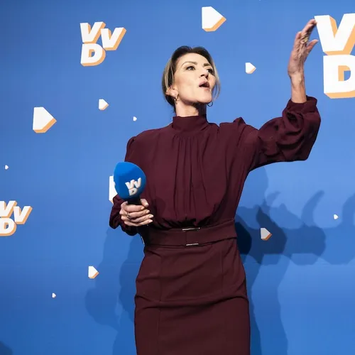 Yeşilgöz moet stoppen met zwartepieten en een keer zelf verantwoordelijkheid nemen