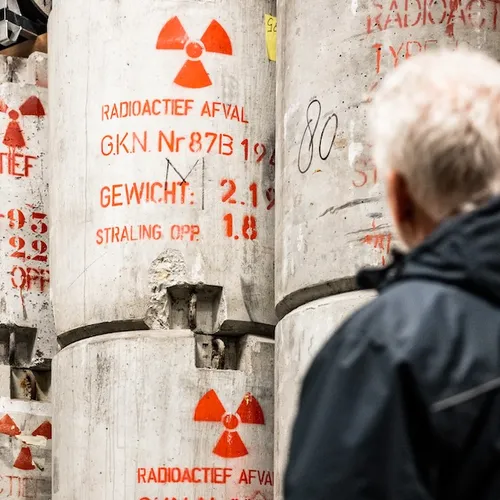 De wereld staat weer in brand en wij stoppen 14 miljard euro in luchtkastelen