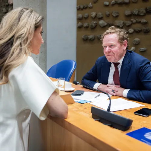 Van snelwegcontrole tot schijnfatsoen: de geradicaliseerde VVD doet geen moeite meer om zich te verstoppen