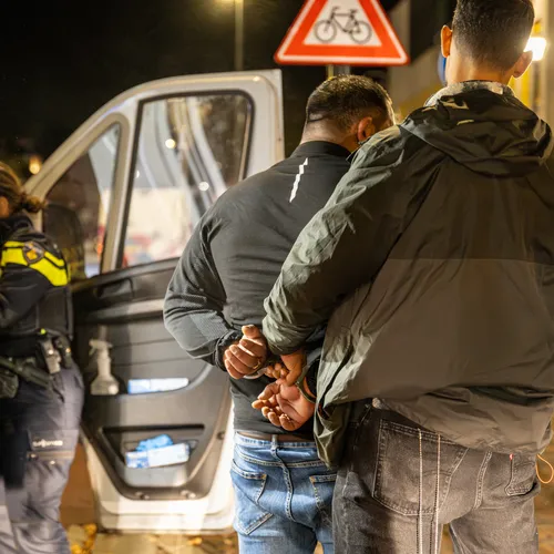 Het rechtse canaille in Uithoorn en Houten is de voorhoede van de PVV