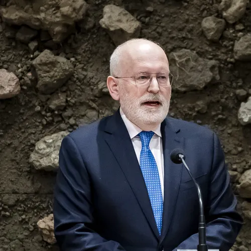 Timmermans: roep ambassadeur Israël op het matje vanwege grove taal aan het adres van Halsema