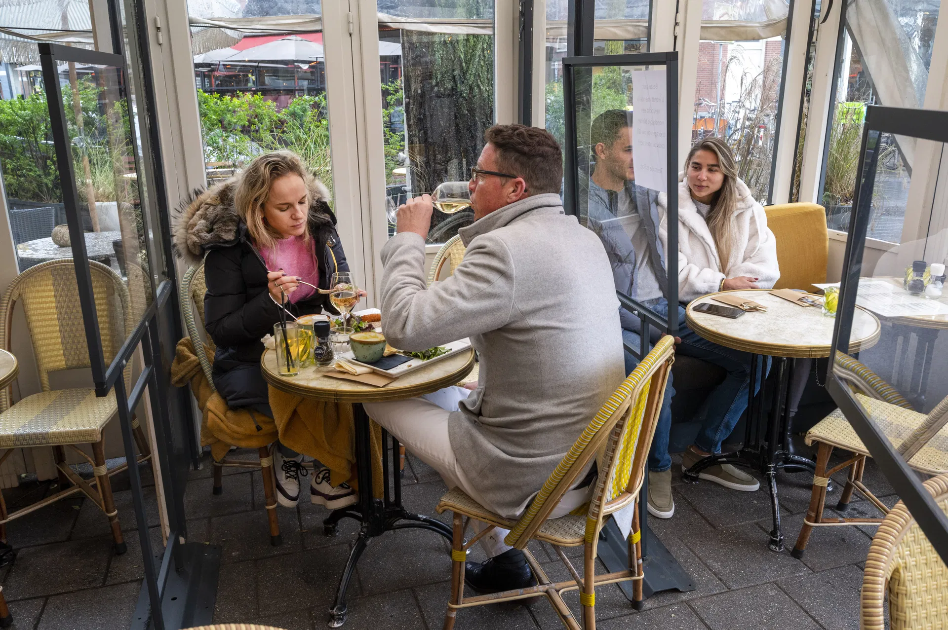 Afbeelding van Moeten we het maar toegeven? Is de horeca te duur om te overleven?