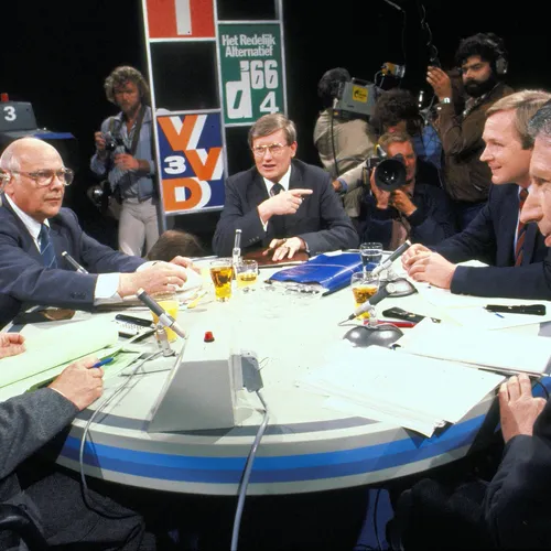 Afscheid van een generatie met moreel kompas: wat leren we van Van Agt, Terlouw, Wiegel én Den Uyl?
