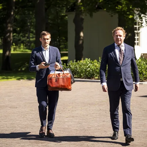 Fascisme keert niet terug in laarzen, maar in beleidsnota’s