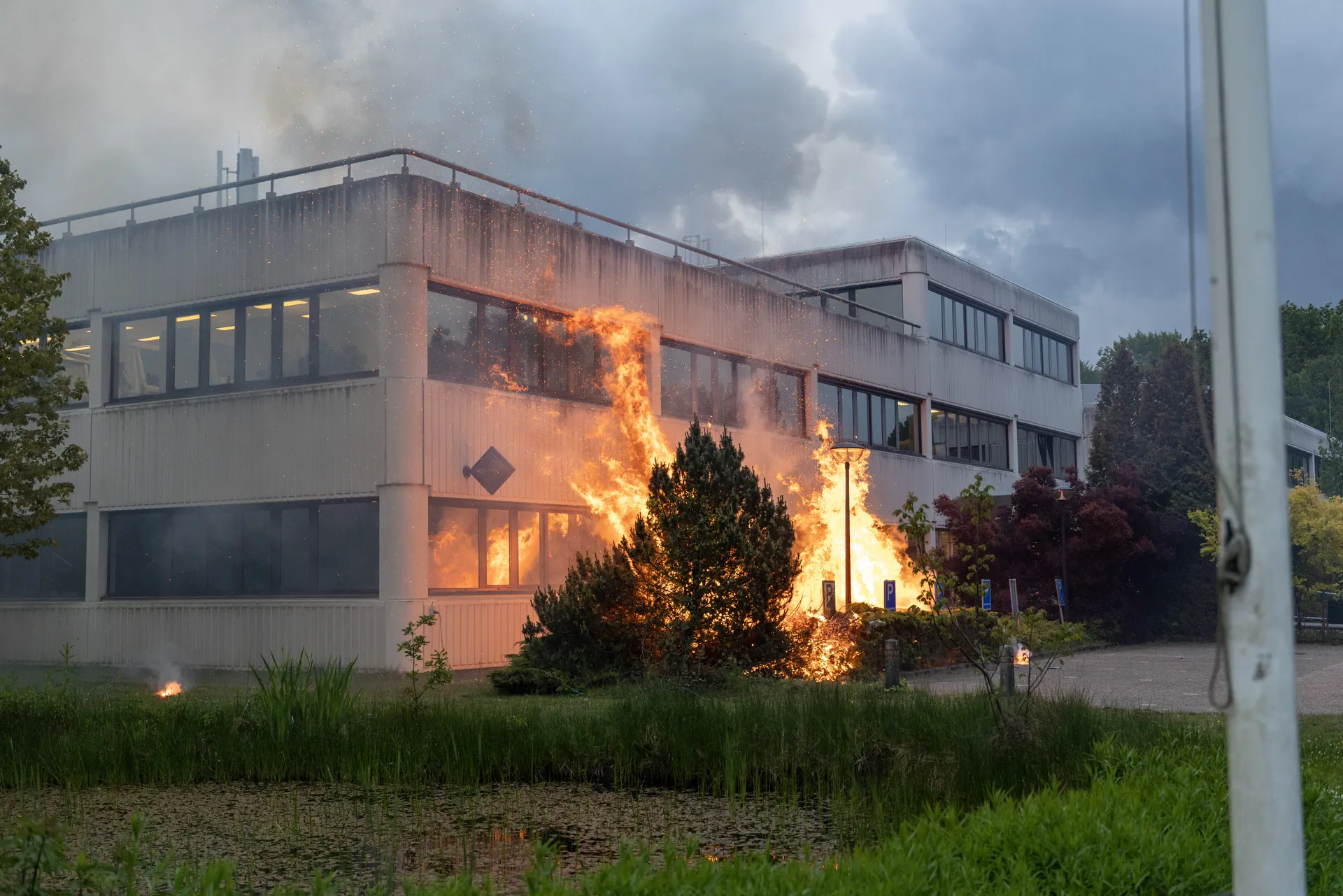 Afbeelding van Ik ga jullie een Duits begrip leren: klammheimliche Freude