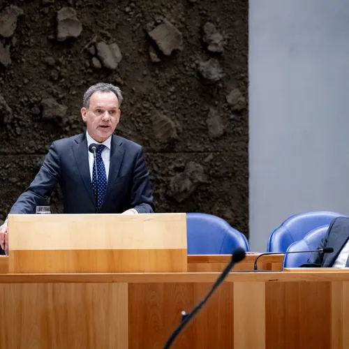 Schoof en Veldkamp, pas maar op: er komen tribunalen