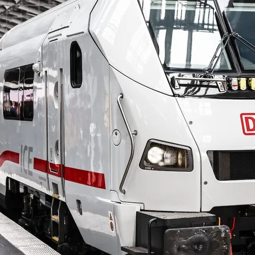 Duitse rechtsextremist pleegt aanslag in voortrazende ICE-trein