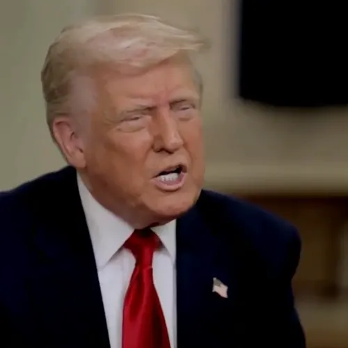 Trump ontpopt zich weer als bullebak als hij wordt geconfronteerd met leugen