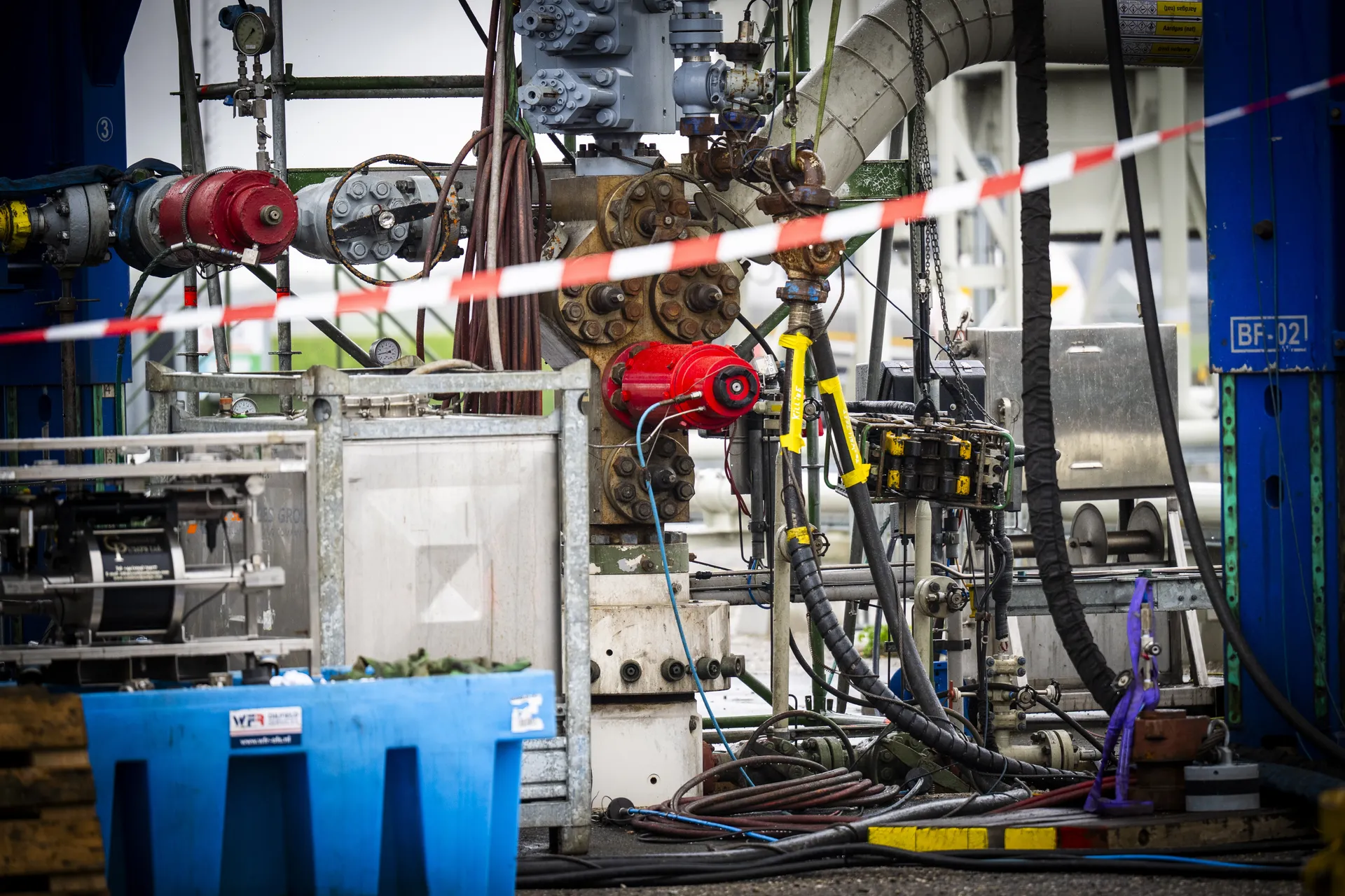 Shell en ExxonMobil plunderen NAM-kas waaruit compensatie moet komen voor slachtoffers aardbevingsschade - Joop - BNNVARA