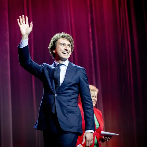 De gevallen Jessias, herrezen Seitan en ontwaakte Barbie Behemoth