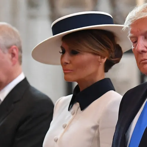 Britse prins Andrew doet afstand van zijn titels na nieuwe onthullingen over vriendschap met Epstein