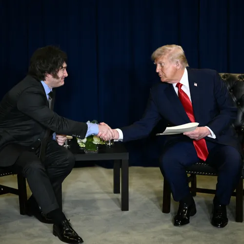 Oeps, uitgelekt bericht laat zien waarom Trumps steun voor Milei desastreus uitpakt