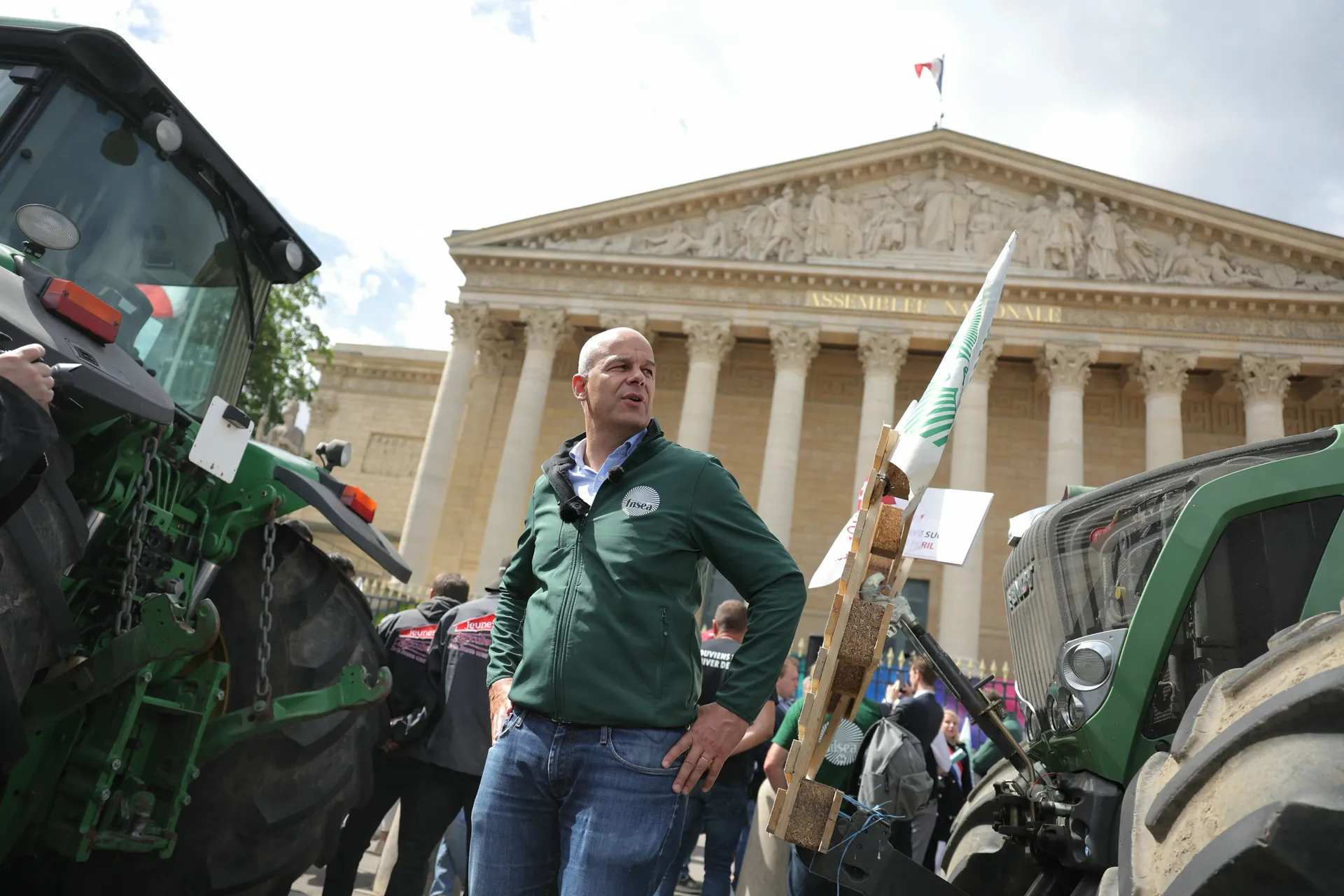 Afbeelding van Franse boeren willen omgeving kunnen vergiftigen en dreigen met blokkades bij Parijs