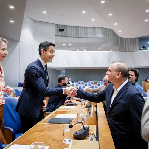 Coalitie neemt motie van Jesse Klaver (PRO) aan om niet samen te werken met fascisten in de Kamer