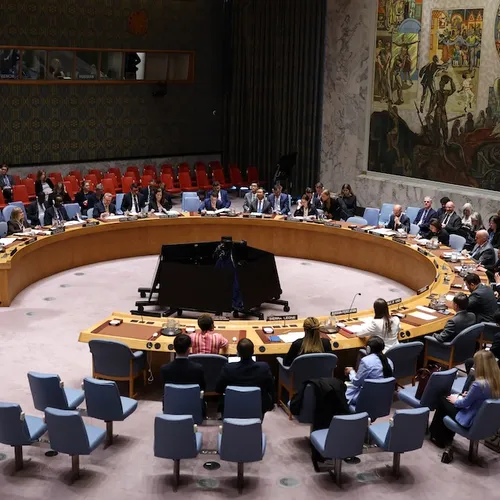 Het vetorecht is een vorm van georganiseerde misdaad, in diplomatieke vermomming