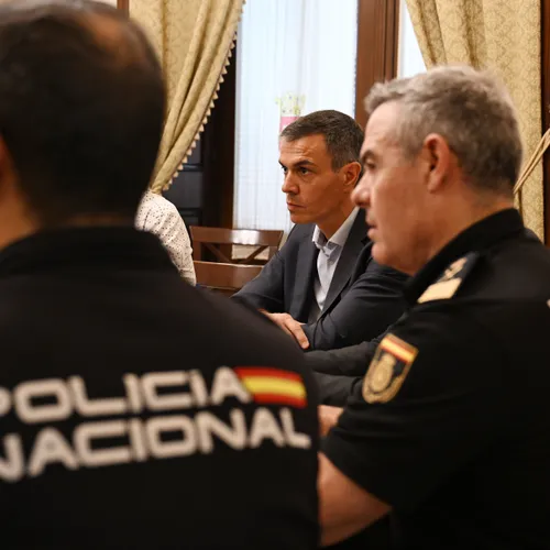 Rechts roept maar wat, premier Sánchez laat zien hoe je regeert