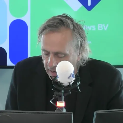'Wij zijn ondergeschikte larven'