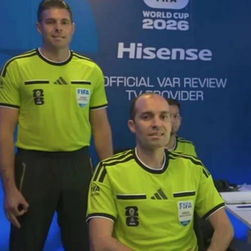 VAR-official maakt white power-gebaar bij wedstrijd Curaçao, FIFA-waakhond eist zijn onmiddellijke vertrek