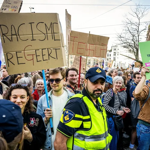GroenLinks-PvdA vreest dat rechtse coalitie met nieuwe wet links verzet zal verbieden