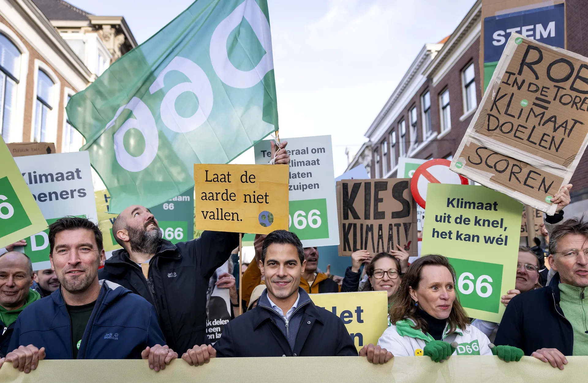 Afbeelding van D66 en CDA leggen klimaatrekening bij jongeren