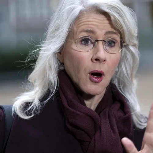 Mona Keijzer drukte als CDA-staatssecretaris illegale overname Sandd door PostNL door