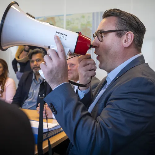 XR blijft demonstreren in Den Haag ondanks dreigementen van Richard de Mos