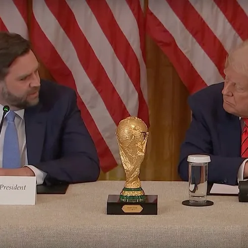 Boodschap VS aan bezoekers WK voetbal: Kijk je wedstrijd en rot dan op naar je eigen land