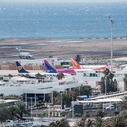 Toerisme veroorzaakt wooncrisis op Lanzarote, bewoners lijmen sleutelkastjes Airbnb dicht