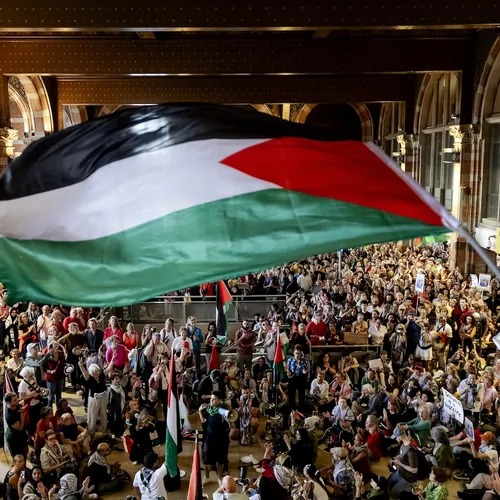 Ik kocht een pan bij de Dirk super voor lawaaiprotest tegen Israël