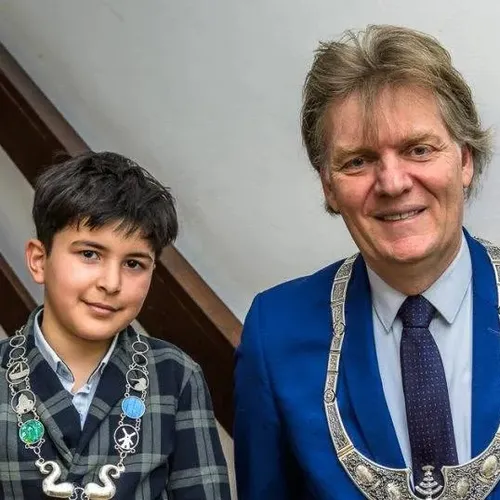 Kinderburgemeester Zaanstad doelwit van racisme en haat