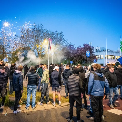 Waarom durven bestuurders over IJsselstein en Loosdrecht niet man en paard te noemen?