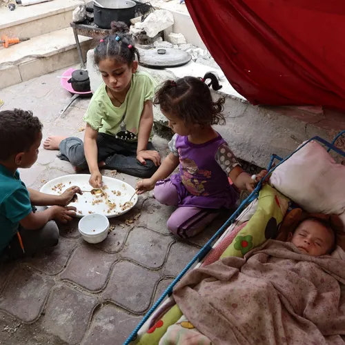 Zet de baby’s en gijzelaars in Gaza op de eerste plaats