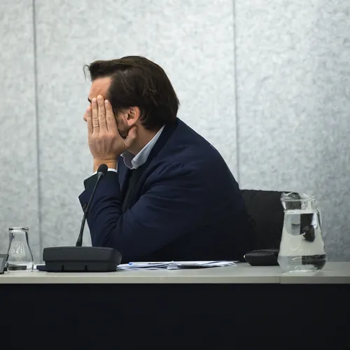 Baudet geeft schimmige nevenactiviteiten nog steeds niet op en mag weer twee weken betaald thuisblijven