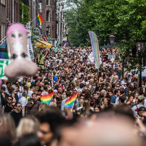 Ook voor 'jezelf zijn' geldt kennelijk een dresscode