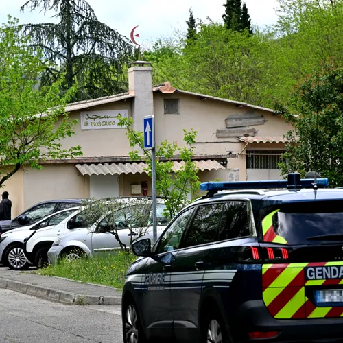 Islamhater vermoordt biddende moslim in moskee