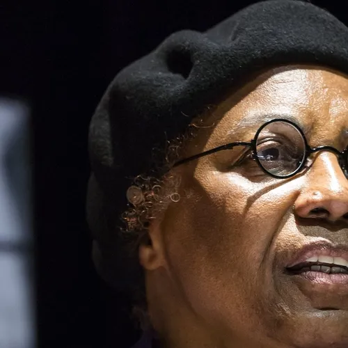 Astrid Roemer overleden