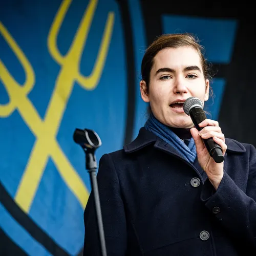 De nazi's zijn weer uit hun holen gekropen en Forum voor Democratie heet ze van harte welkom