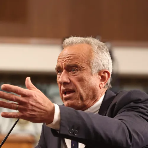 Robert F. Kennedy Jr. betrapt op nieuwe antivax-leugens