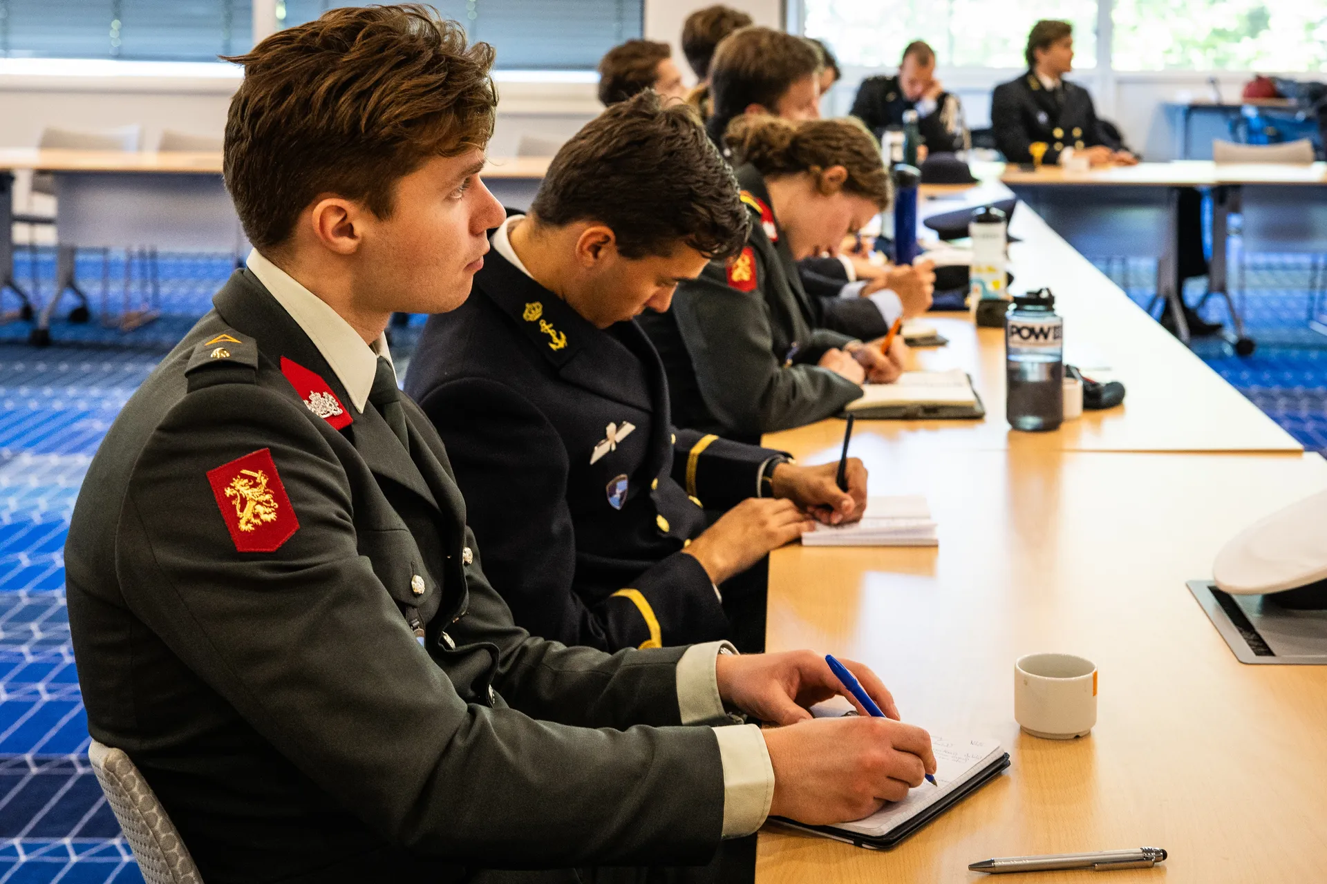 Afbeelding van GroenLinks-PvdA, kies voor een collectieve veiligheidsstrategie