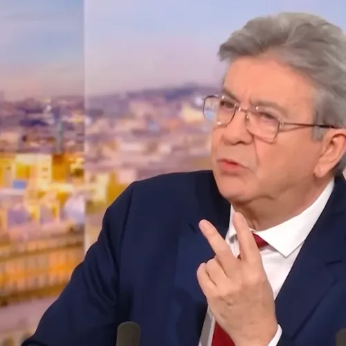 Linkse Jean-Luc Mélenchon stort zich toch weer in de race om het presidentschap van Frankrijk